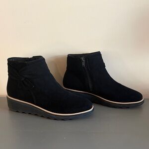 Clarks Ultimate Comfort Sharon Salon Black Suede Ankle Boots